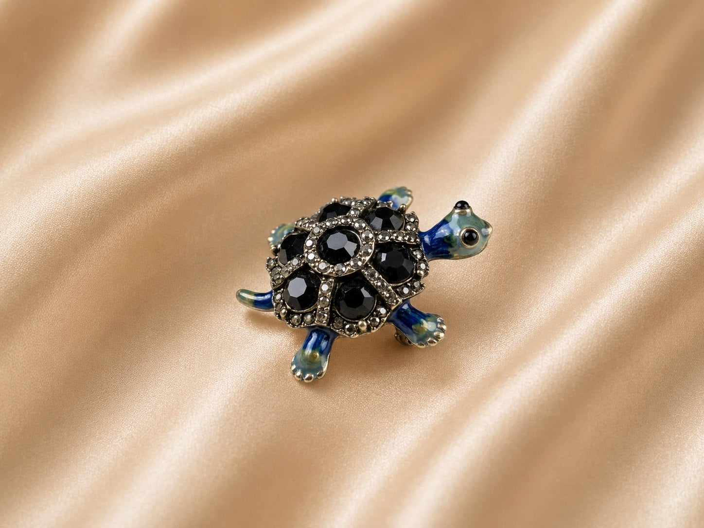 🐢 سلحفاة الجواهر الملونة